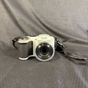 Kodak PixPro Digital Camera Astro Zoom AZ251